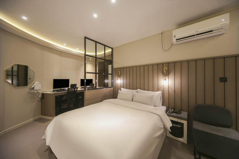 Bedroom 3, Daejeon Yuseong Stay, Yuseong