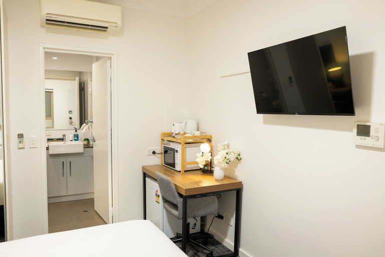 Bedroom 2, Baileys Serviced Apartments, Perth