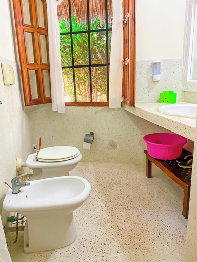 Bathroom 5, Hidden Gems Homes ocean Beach, Malindi