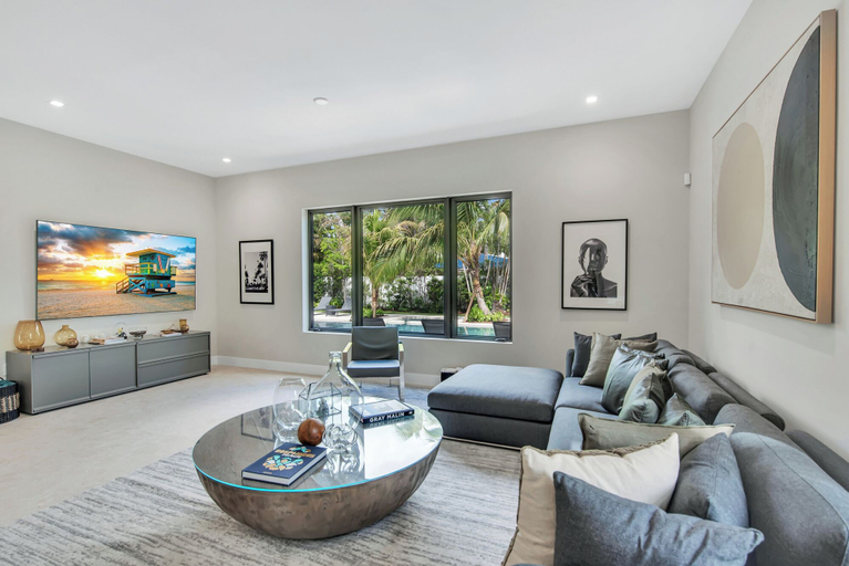 Exterior 2, Villa Celine, Miami-Dade