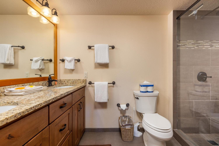 Bathroom 3, 2054 The Pines Condo, Summit
