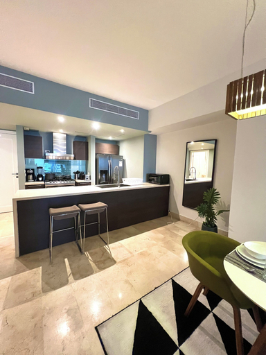 Private kitchen 2, Yoo Panama Luxury Ocean View Apartment, Panamá