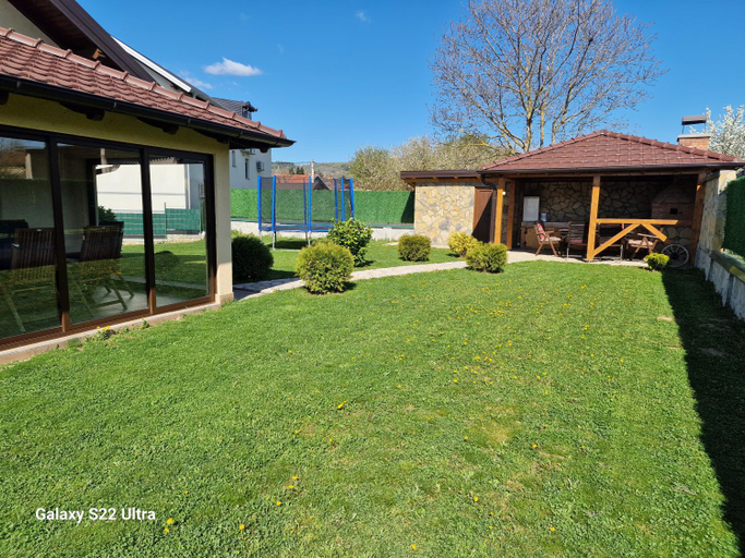 Others 4, Apartmani Lux Nina, Irig