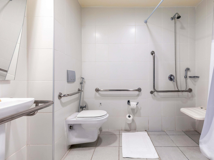 Bathroom 5, ibis budget BH Afonso Pena Savassi, Belo Horizonte