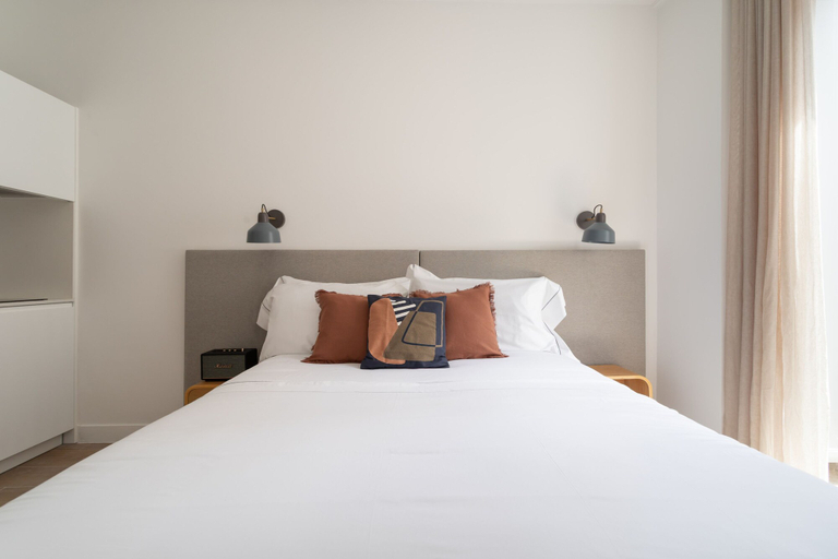 Room 2, Lapa Diplomatic Flat 1 4 by Feel Lisboa, Lisbon