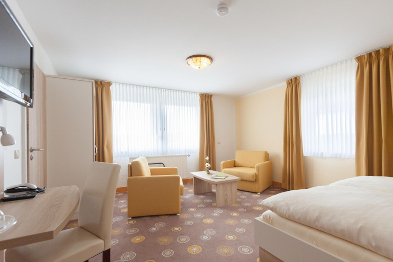 Bedroom 3, Hotel Hammermuhle, Westerwaldkreis