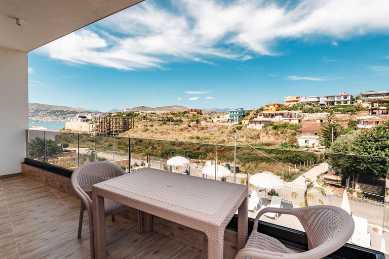 5, Vila 2M, Sarandës