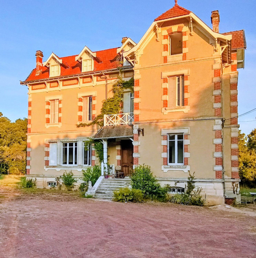 Exterior & Views 1, Hennessy Hunting Estate, Deux-Sèvres