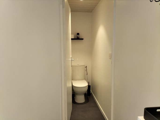 Bathroom 3, Le Jardin Des Hirondelles Naturiste, Charente