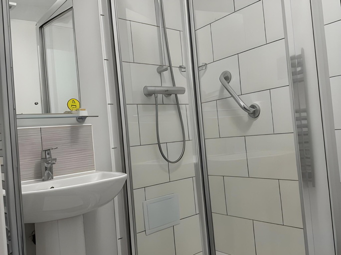 Bathroom 3, Exmouth Beach Hotel, Devon