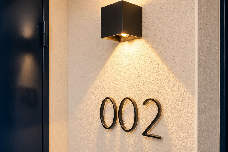 Others 5, JIJI Suites, Seine-et-Marne