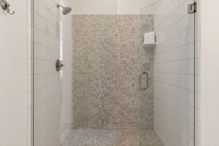 Bathroom 5, Golf Course Views 8 Bedroom Townhouse, Washington