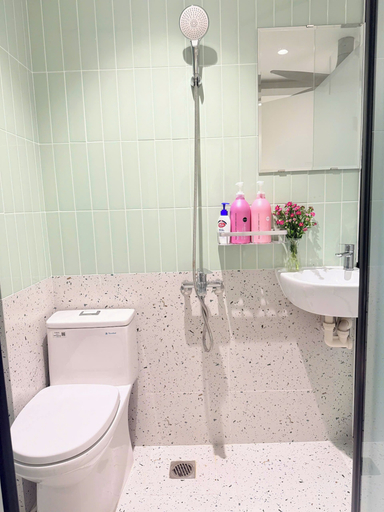 Bathroom 5, Le Haus, District 1