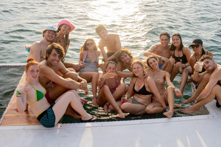 Sport & Beauty, Los Amigos Hostel, Flores