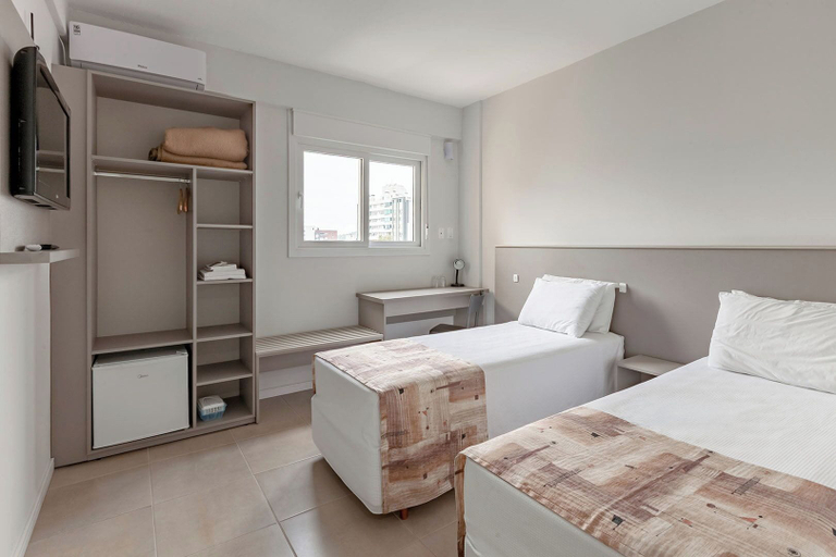 Room 5, TRI HOTEL SMART SANTA MARIA, Santa Maria