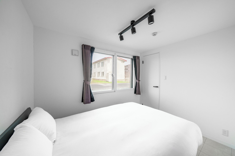 Room 4, ASTAGE CHITOSE SUEHIRO 105, Chitose