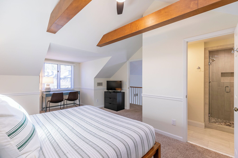 Interior 5, Chetola Chestnut 8, Watauga