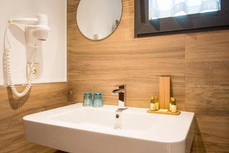 Bathroom 4, Hotel Gredos María Justina, Ávila