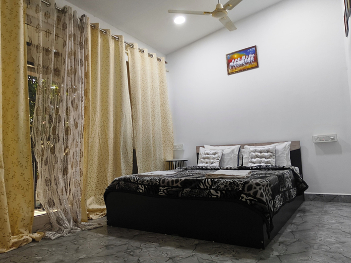 Room 4, Eva Rooms 50 mtr From Ashwem Beach, North Goa