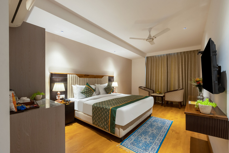 Room 2, The Lohias Premium - Delhi IGI Airport, Delhi