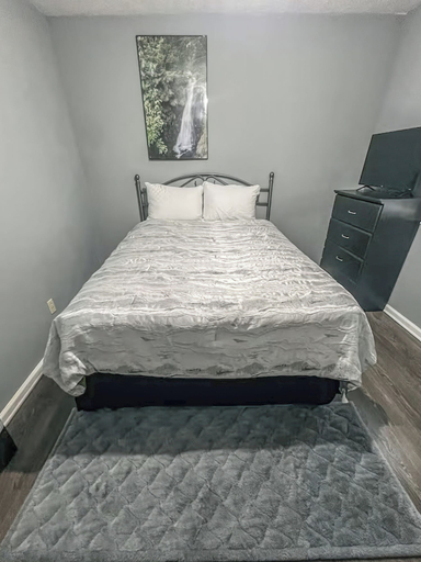 Room 4, Sweet Spot - Entire Home, DeKalb