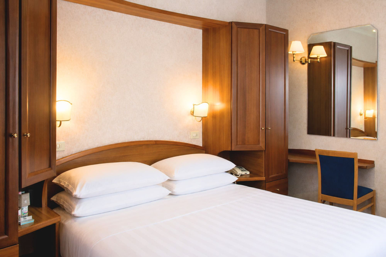 Bedroom 2, Phi Hotel Ambra, Pescara