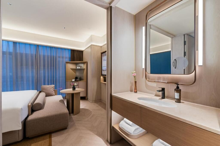 Bathroom 3, Crystal Hotel Yantai Binhai Square, Yantai