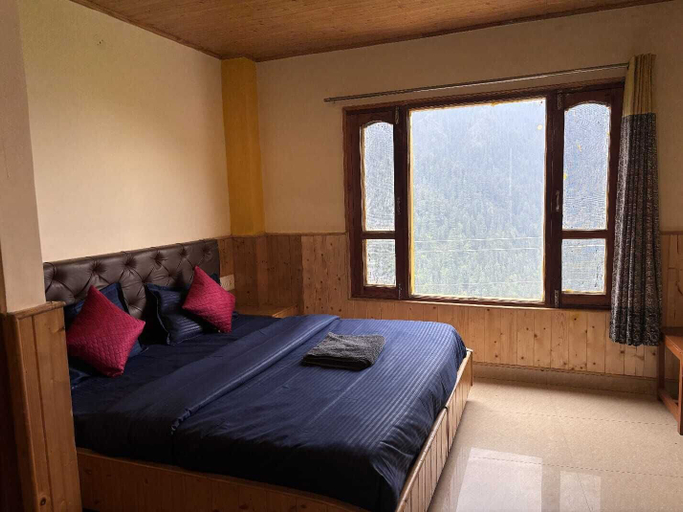 Room 2, Misfits Hostel Shoja, Kullu