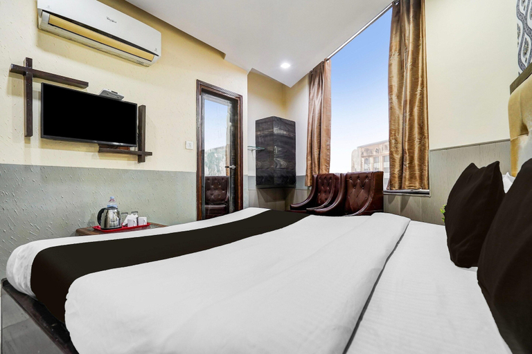 Room 2, Deluxezirakpur Patiala Road, Sahibzada Ajit Singh Nagar