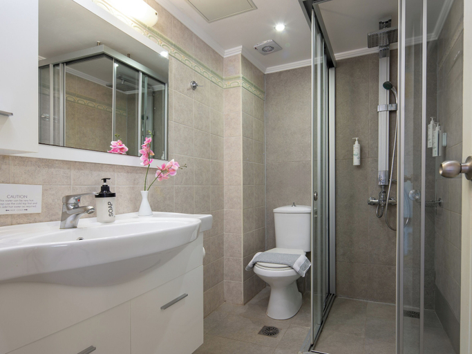 Bathroom 3, GK Beach Hotel, Crete
