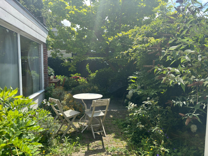 Others 4, Home with garden near forest, beach and sea, Noordwijkerhout