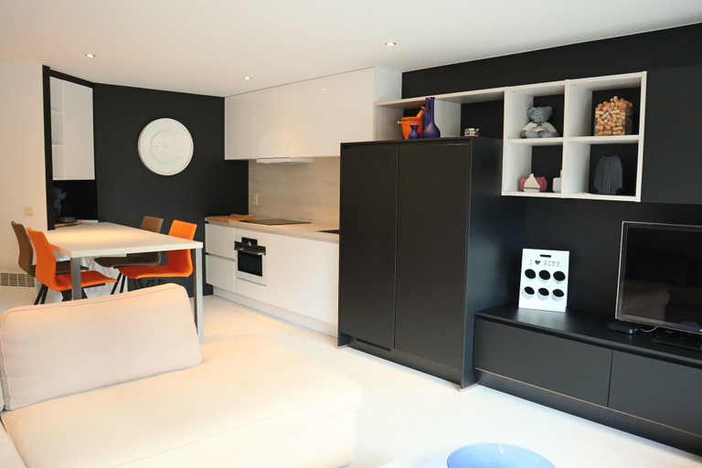 Dining 3, Two-Bedroom Nieuwpoort-Bad Apartment, West-Vlaanderen