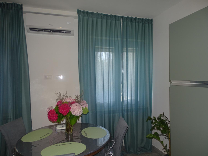 Others 4, Villa Gabri, Asti