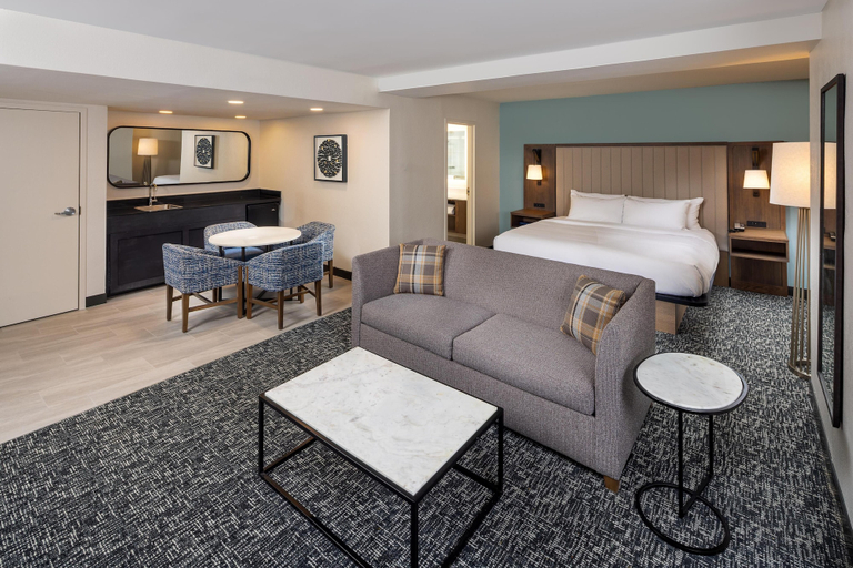 Bedroom 3, DoubleTree by Hilton Hotel Oak Ridge - Knoxville, Anderson