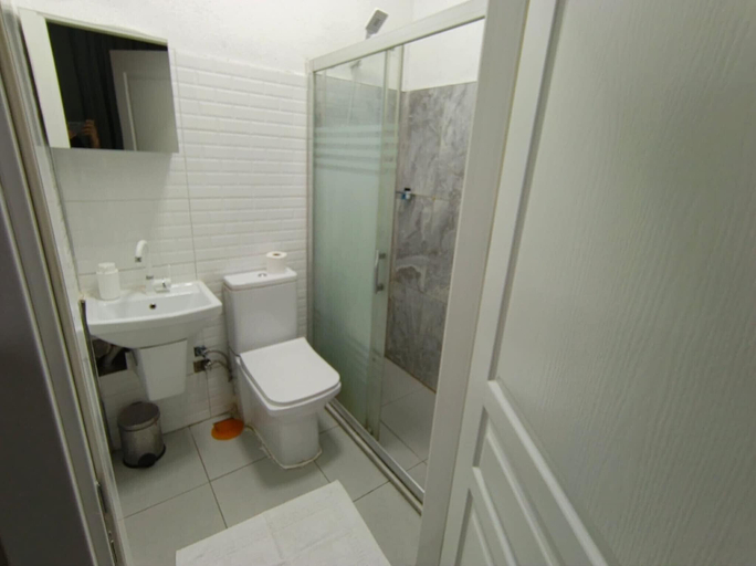 Bathroom, Avio Hotel, Merkez