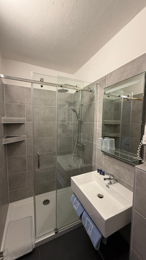 Bathroom 5, Apartments Potz, Neusiedl am See
