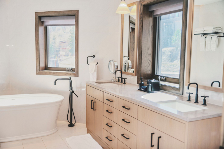 Bathroom 5, Limelight Hotel Snowmass, Pitkin