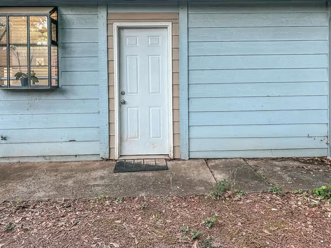 Exterior detail 2, Sweet Spot - Entire Home, DeKalb