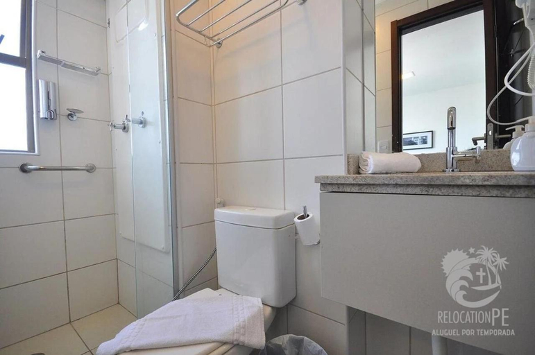 Bathroom 3, Beach Class Conselheiro, Recife