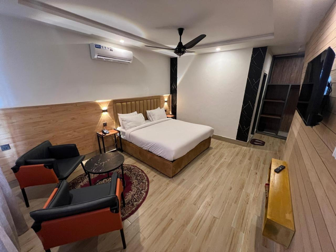 Bedroom 2, Eat and Read Hotel, Northern Areas
