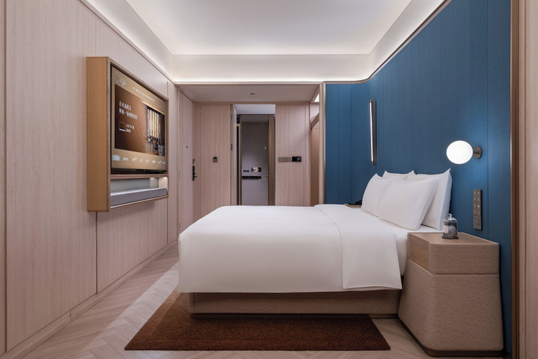 Room 2, Crystal Hotel Qingdao Taidong St., Qingdao
