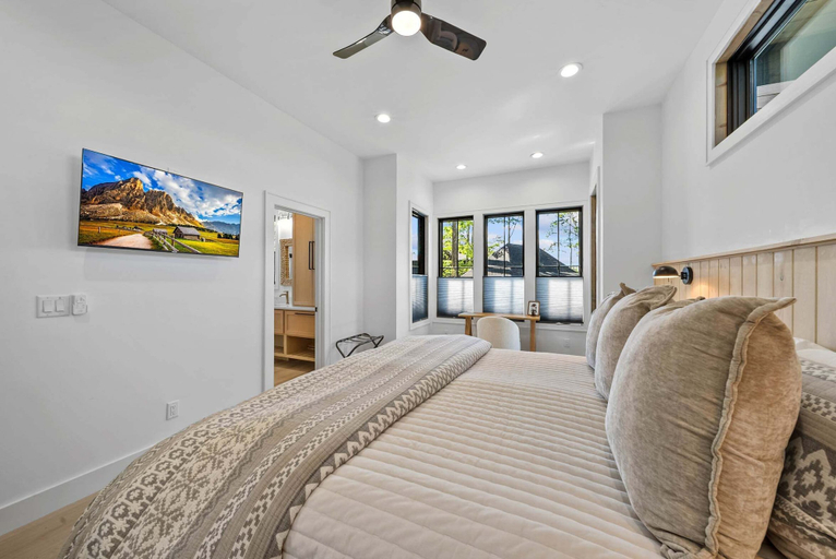 Interior 4, Losts Bark Lodge at Eagles Nest With Pool Table, Avery