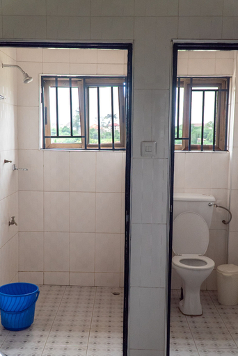 Bathroom 3, Sign of Silence Hostel, Kumasi