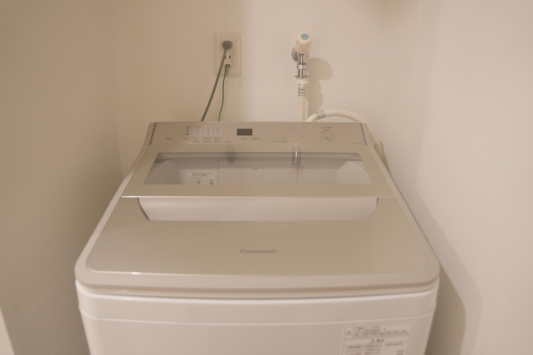 Bathroom 2, R-Akabane House, Kita