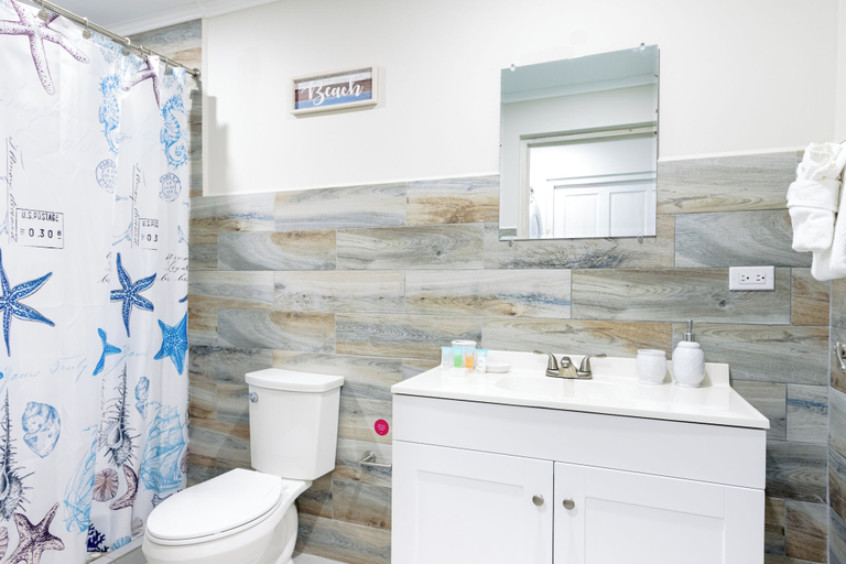 Bathroom 4, Summerside 4