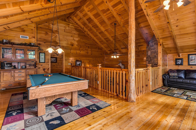 Game room 3, One More Night, Sevier