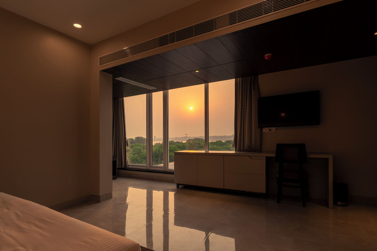 Room 2, Amritara The Samagam, Varanasi