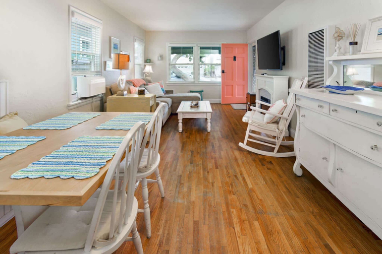 Interior, Charming Beach Bungalow, Orange