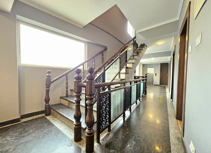 Interior 5, Hotel Gulab Pure Veg Restaurant, Srinagar