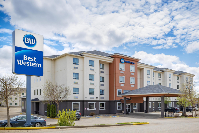 Exterior & Views 2, Best Western Estevan Inn & Suites, Division No. 1